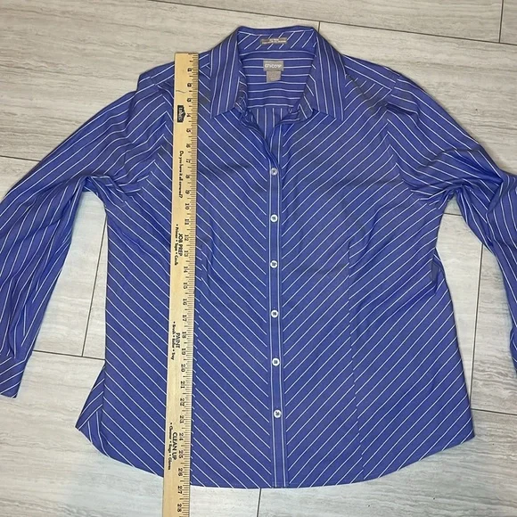 CHICO’S coolmax all season no-wrinkle button up blouse Blue Pinstripe sz 14 top - Picture 5 of 8